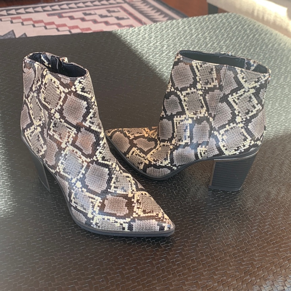Snake skin boots worn for two hours brand new cute silver heel
